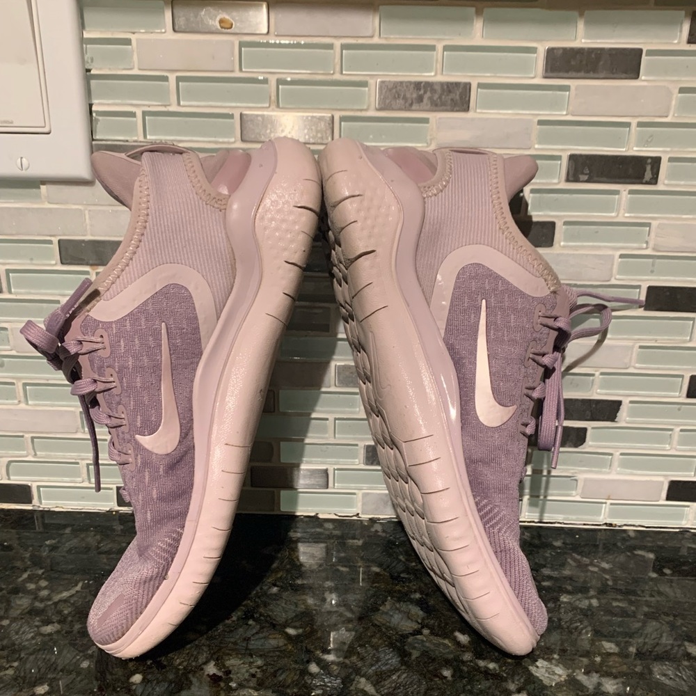 women’s size 6.5 Nikes - Picture 3 of 8